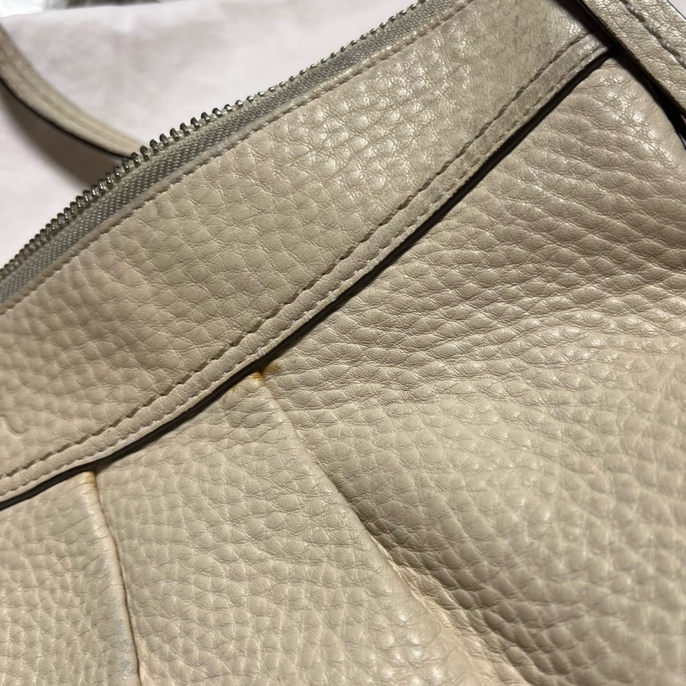 Coach Cream Leather Shoulder Bag - Picture 2 of 16